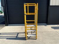 U-GO FOLDABLE PODIUM&nbsp; - 2