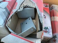 2No. LARGE BOXES OF CADDIE QUALIT&Eacute; DORMA DOOR CLOSERS - 4