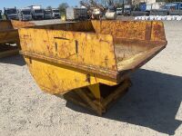 LARGE HYDRAULIC TIPPING SKIP