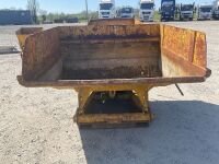 LARGE HYDRAULIC TIPPING SKIP - 2