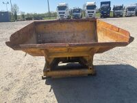 LARGE HYDRAULIC TIPPING SKIP - 2