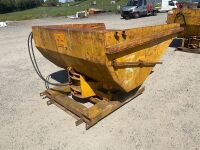 LARGE HYDRAULIC TIPPING SKIP - 7