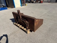 APPROX. 4.6ft LINKBOX - 8