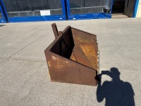 APPROX. 4.6ft LINKBOX - 12