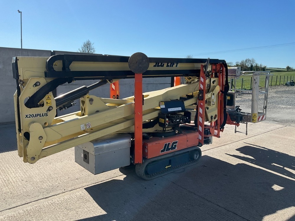 JLG X20JPLUS 20M BATTERY OPERATED TRACKED COMPACT BOOM LIFT