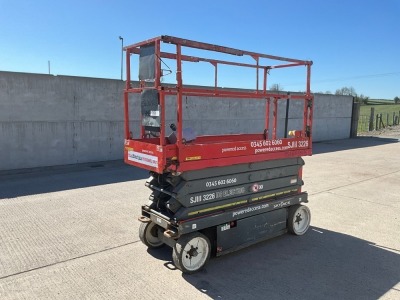 SKYJACK SJIII 3226 26FT BATTERY OPERATED SCISSOR LIFT