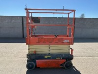 JLG 1932R 19FT BATTERY OPERATED SCISSOR LIFT - 2