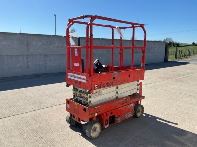 SNORKEL S1930F 19FT BATTERY OPERATED SCISSOR LIFT