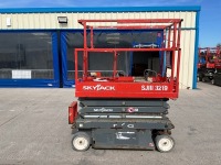 SKYJACK SJIII 3219 19FT BATTERY OPERATED SCISSOR LIFT - 6
