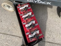 SKYJACK SJIII 3219 19FT BATTERY OPERATED SCISSOR LIFT - 11