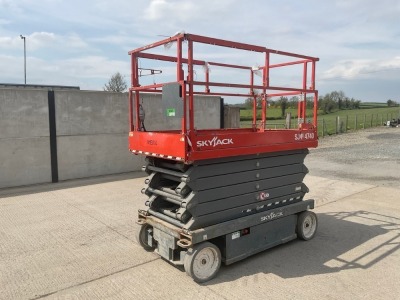 SKYJACK SHIII-4740 40FT BATTERY OPERATED SCISSOR LIFT