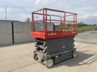SKYJACK SHIII-4740 40FT BATTERY OPERATED SCISSOR LIFT