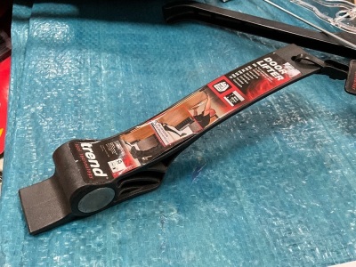 UNUSED TREND DOOR LIFTER