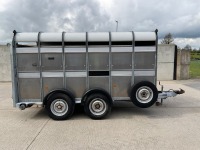IFOR WILLIAMS TA510G-12 12ft6" X 6ft 3.5 TON TWIN AXLE LIVESTOCK TRAILER - 16