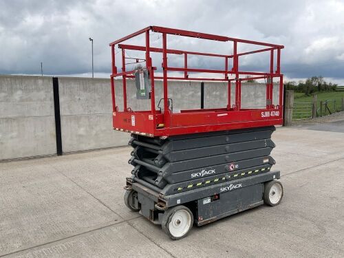 SKYJACK SJIII-4740 40FT BATTERY OPERATED SCISSOR LIFT&nbsp;- NON RUNNER