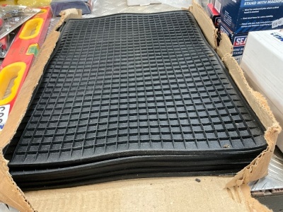 7No. UNUSED RUBBER MATTS