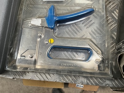 UNUSED DRAPER HEAVY DUTY STAPLER