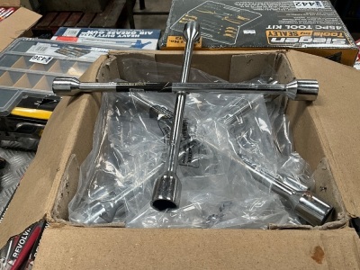 BOX TO INC. APPROX. 10No. UNUSED 14" SPIDER WHEEL BRACES