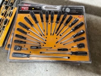 UNUSED SIEGEN 22 PIECE PROFESSIONAL SCREWDRIVER SET