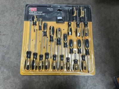 UNUSED SIEGEN 24 PIECE SOFT GRIP SCREWDRIVER SET