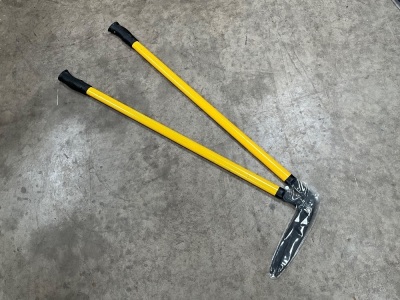 UNUSED GARDEN BLADE EDGING SHEARS