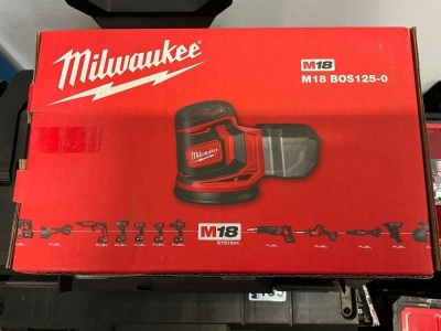 UNUSED MILWAUKEE M18 BOS125-0 CORDLESS ORBITAL SANDER