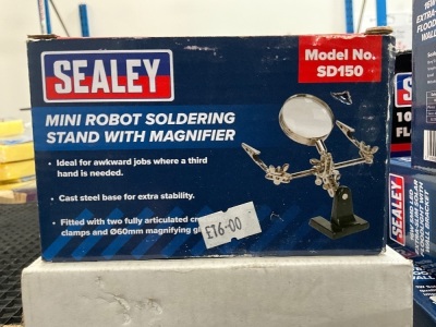 UNUSED SEALEY MINI ROBOT SOLDERING STAND & MAGNIFIER