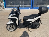 YAMAHA MWS125-A TRICITY 125 PETROL 3 WHEELED URBAN SCOOTER - 4