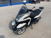 YAMAHA MWS125-A TRICITY 125 PETROL 3 WHEELED URBAN SCOOTER - 3