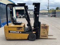 CATERPILLAR EP18KT 1.8 TON BATTERY OPERATED FORKLIFT - 15