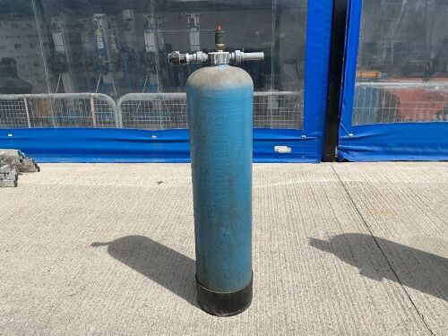 WATER TREATMENT VESSEL