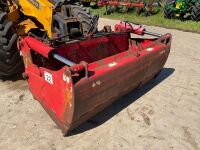 APPROX. 6ft REDROCK HYDRAULIC SILAGE BLOCK CUTTER