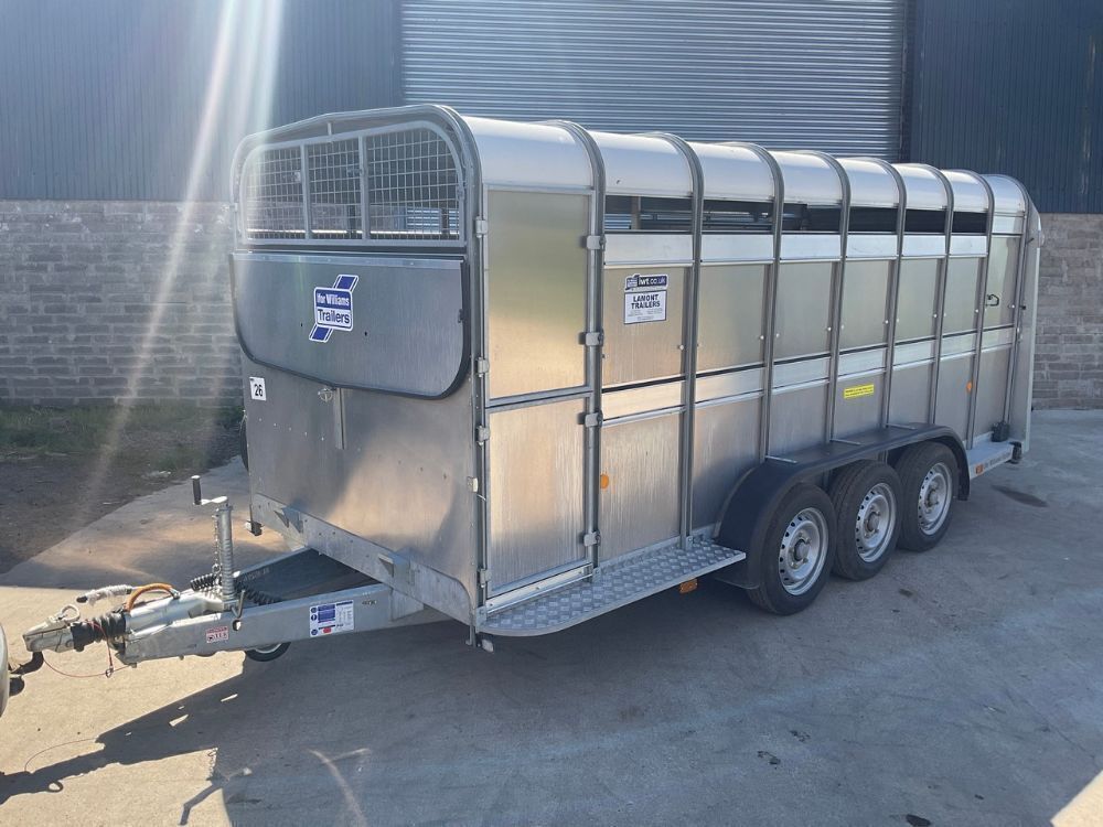 IFOR WILLIAMS 16ft x 6ft 3500KGS TRI AXLE LIVESTOCK TRAILER