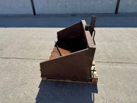 APPROX. 4.6ft LINKBOX - 4