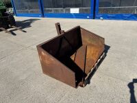 APPROX. 4.6ft LINKBOX - 13