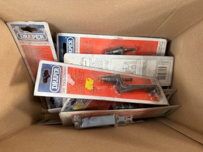 BOX LOT TO INC. QTY OF DRAPER VALVE PLAY COMPENSATORS