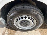 VOLKSWAGEN CRAFTER CR35 TRENDLINE MWB 2.0 TDI 140PS HIGH ROOF VAN - 8