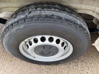 VOLKSWAGEN CRAFTER CR35 TRENDLINE MWB 2.0 TDI 140PS HIGH ROOF VAN - 26