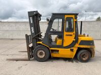 CLARK CMP50SD 5 TON DIESEL FORKLIFT - 4