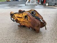 DROMONE HYDRAULIC QUICK HITCH TO SUIT 15 TON MACHINE - 4