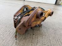 DROMONE HYDRAULIC QUICK HITCH TO SUIT 15 TON MACHINE - 9