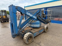 UPRIGHT AB38 BATTERY OPERATED BOOM LIFT - NON RUNNER - 5