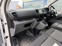 VAUXHALL VIVARO 2900 SPORTIVE L2 H1 1.5D 100PS FRIDGE VAN - 11