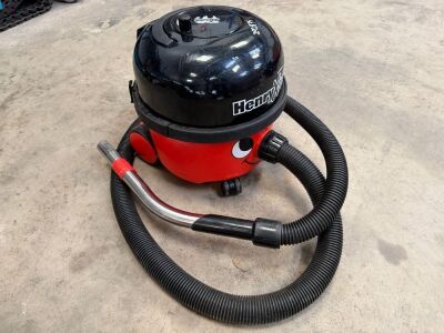 NUMATIC HENRY VACUUM CLEANER