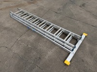 8 TREAD TRIPLE EXTENSION ALUMINIUM LADDER
