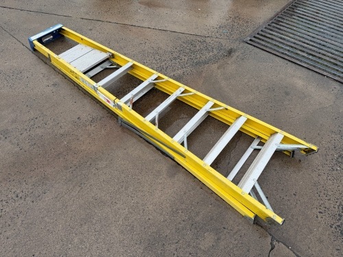 7 TREAD FIBREGLASS STEP LADDER
