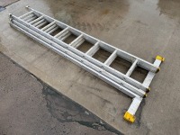 8 TREAD TRIPLE EXTENSION ALUMINIUM LADDER