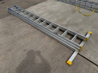 12 TREAD TRIPLE EXTENSION ALUMINIUM LADDER