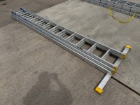 12 TREAD TRIPLE EXTENSION ALUMINIUM LADDER