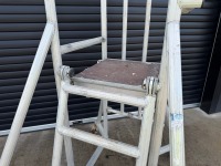 YOUNGMAN P1500 5 TREAD ALUMINIUM FOLDABLE PODIUM - 4